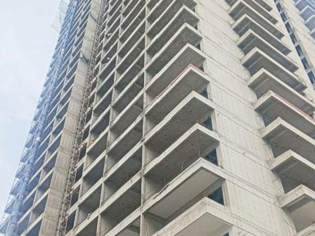 Resale | 3 BHK 1870 Sq.Ft. Apartment in Nirvana The Vermont