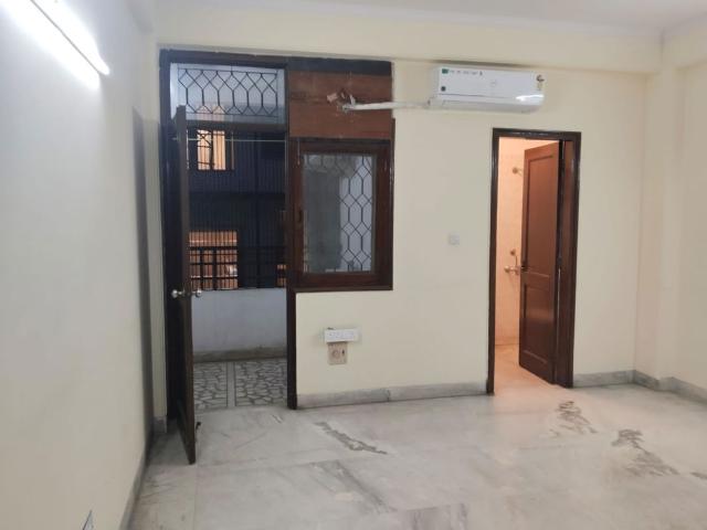 Resale | 3 BHK 188 Sq.Yd. Apartment in Malviya Nagar