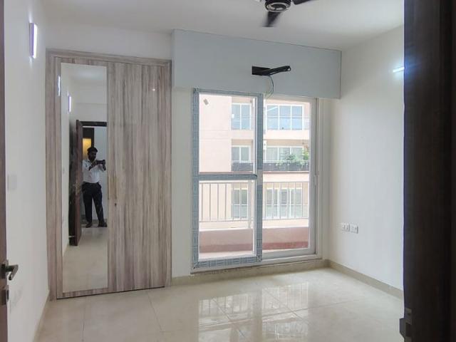 Resale | 3 BHK 1893 Sq.Ft. Apartment in Rishita Mulberry Heights