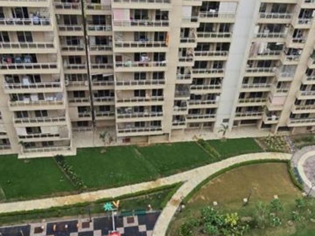 Resale | 3 BHK + 1895 Sq.Ft. Apartment in Elite Golf Green