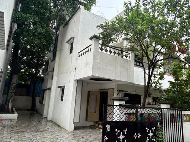 Resale | 3 BHK + 1800 Sq.Ft. Villa in Gokul Dhaam
