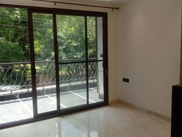 Resale | 3 BHK 1800 Sq.Ft. Apartment in Anand Niketan