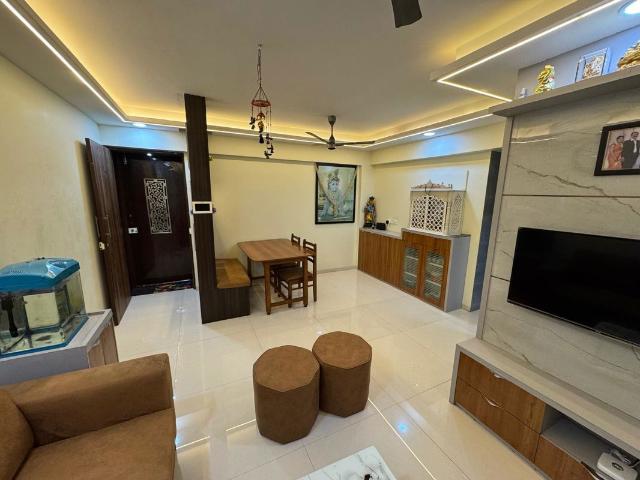 Resale | 3 BHK 1800 Sq.Ft. Apartment in Galaxy Green Woods