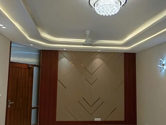 Resale | 3 BHK 1800 Sq.Ft. Apartment in Nehru Enclave