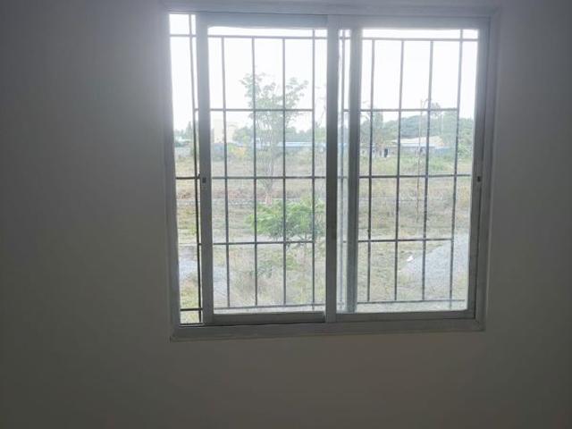 Resale | 3 BHK 1800 Sq.Ft. Apartment in SNR Verity