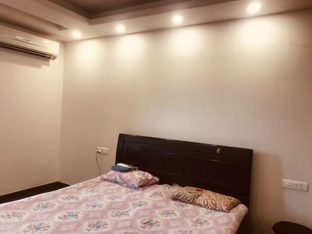 Resale | 3 BHK 1800 Sq.Ft. Apartment in Shivalik Colony