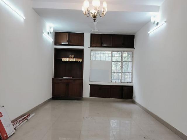 Resale | 3 BHK 1800 Sq.Ft. Apartment in Vasant Kunj