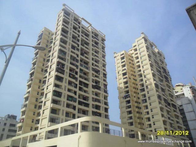 Resale | 3 BHK + 1800 Sq.Ft. Apartment in VS Empire Estate