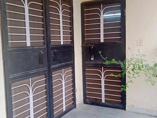 Resale | 3 BHK 180 Sq.Yd. Apartment in BPTP Park Elite Floors