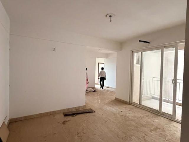 Resale | 3 BHK + 180 Sq.Yd. Independent House in Bptp Park Floors I