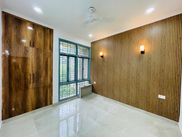 Resale | 3 BHK 180 Sq.Yd. Independent House in Sector 57