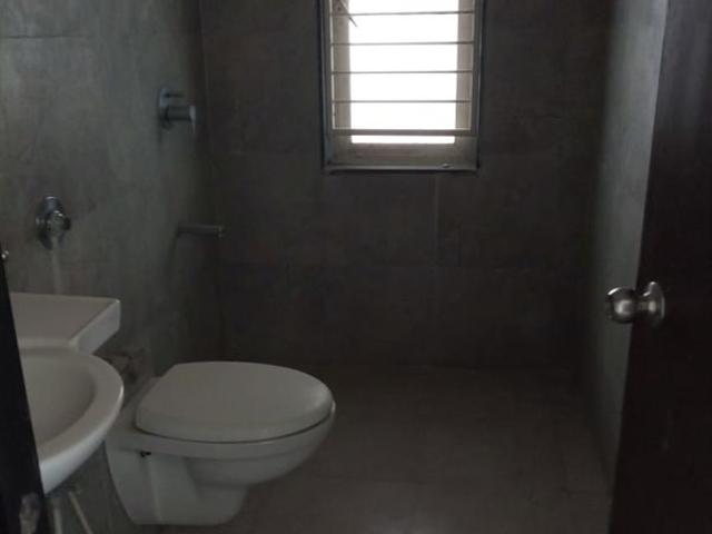 Resale | 3 BHK 1810 Sq.Ft. Apartment in Mayur Colony