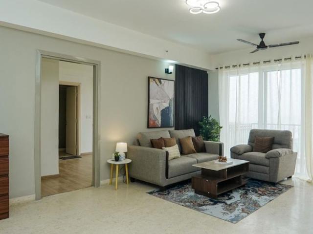 Resale | 3 BHK 1818 Sq.Ft. Apartment in DLF Regal Gardens