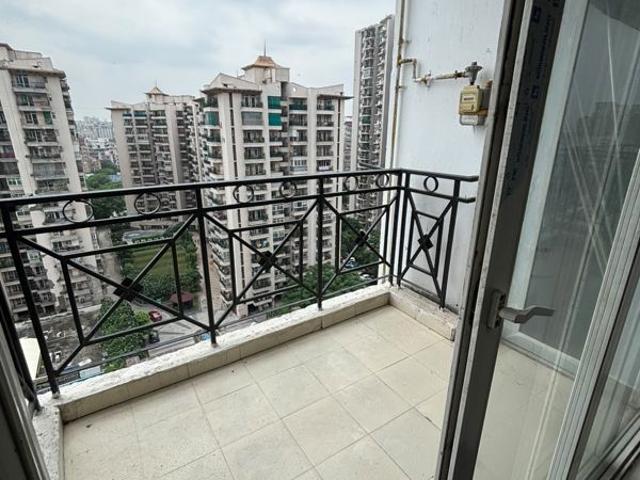 Resale | 3 BHK + 1818 Sq.Ft. Apartment in DLF The Primus