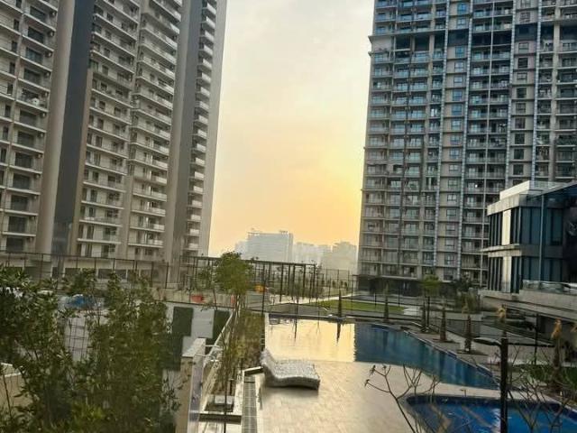 Resale | 3 BHK 1828 Sq.Ft. Apartment in M3M Heights
