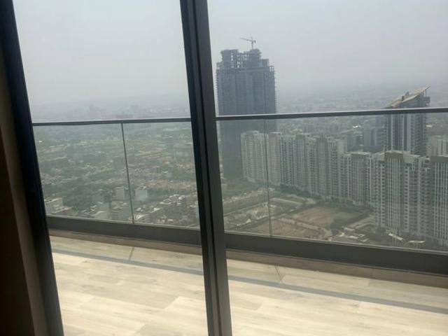 Resale | 3 BHK 1828 Sq.Ft. Apartment in M3M Heights