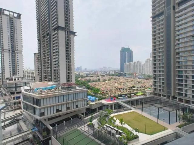 Resale | 3 BHK 1828 Sq.Ft. Apartment in M3M Heights