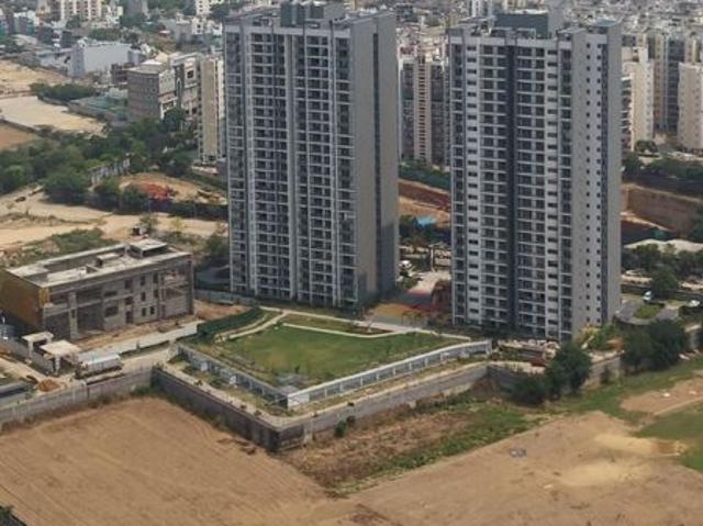 Resale | 3 BHK + 1829 Sq.Ft. Apartment in Godrej Air Sector 85