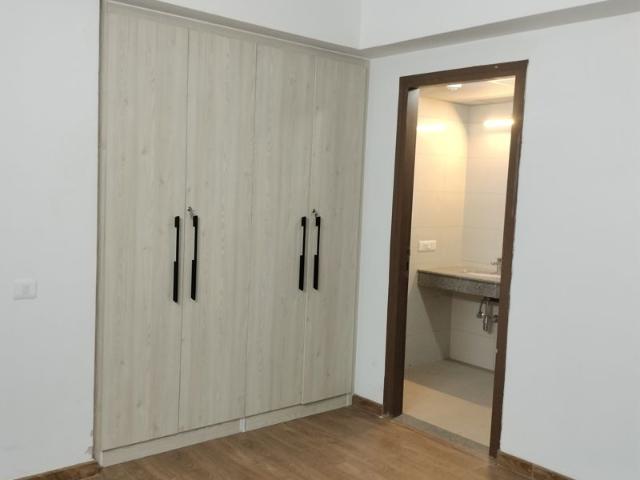 Resale | 3 BHK 1829 Sq.Ft. Apartment in Godrej Air Sector 85