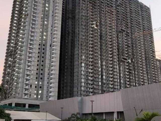 Resale | 3 BHK 1839 Sq.Ft. Apartment in Urbanrise The World of Joy