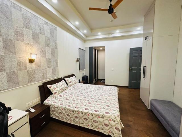 Resale | 3 BHK + 1900 Sq.Ft. Apartment in Dasnac Burj