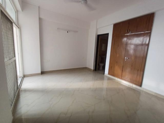 Resale | 3 BHK 1900 Sq.Ft. Apartment in Rajhans Premier Towers