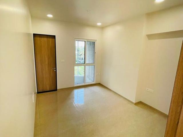 Resale | 3 BHK 1905 Sq.Ft. Apartment in Kalash Trove