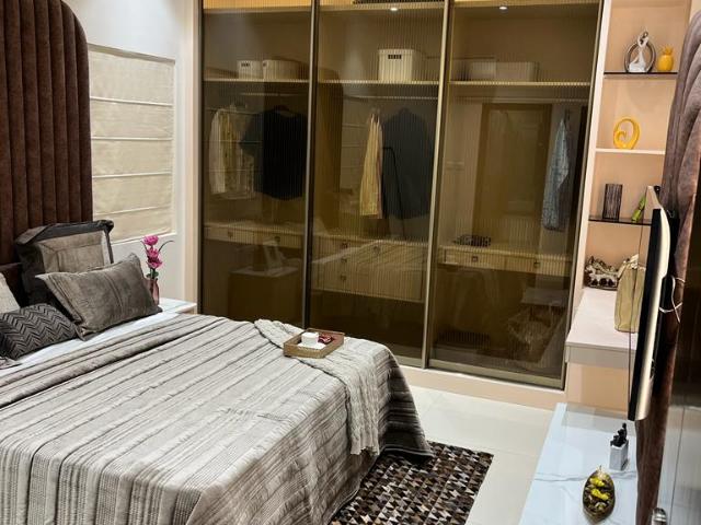 Resale | 3 BHK 1905 Sq.Ft. Apartment in Jain Central Park East And RNK Capital Park