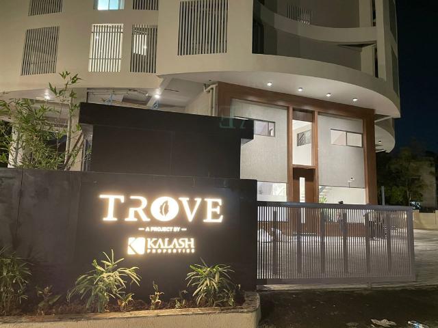 Resale | 3 BHK 1913 Sq.Ft. Apartment in Kalash Trove