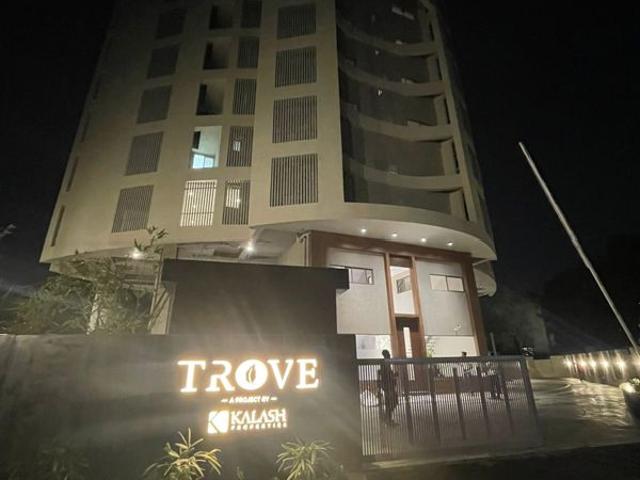 Resale | 3 BHK 1910 Sq.Ft. Apartment in Kalash Trove