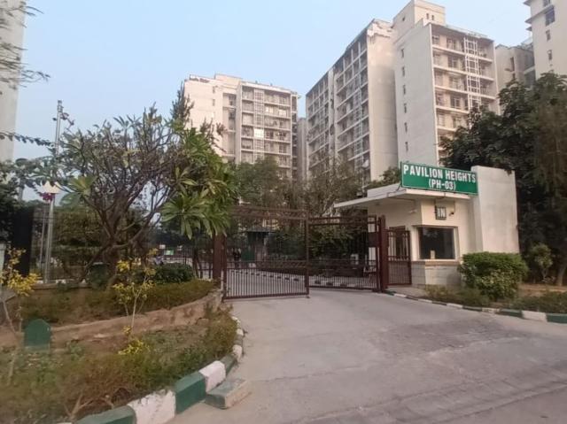 Resale | 3 BHK 1912 Sq.Ft. Apartment in Jaypee Pavilion Heights III