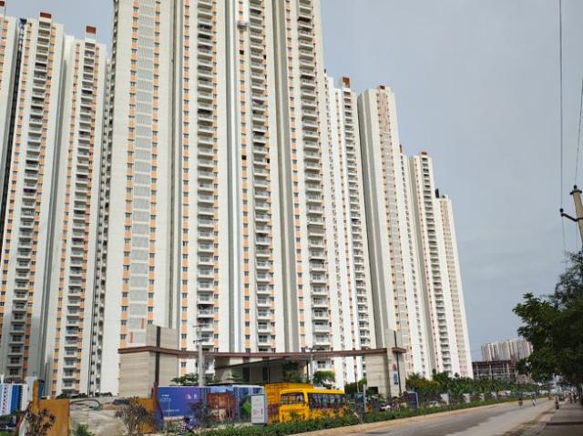 Resale | 3 BHK + 1926 Sq.Ft. Apartment in My Home Sayuk