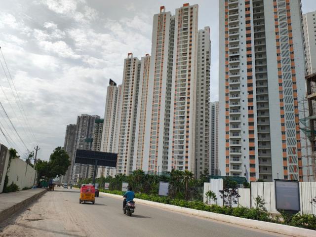 Resale | 3 BHK + 1926 Sq.Ft. Apartment in My Home Sayuk