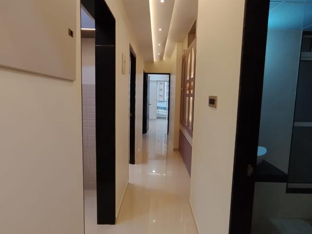 Resale | 3 BHK 2050 Sq.Ft. Apartment in Kohinoor Square Altissimo