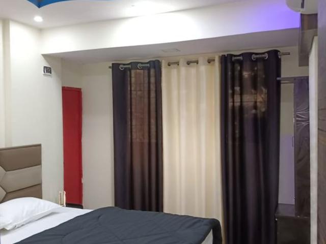 Resale | 3 BHK 2055 Sq.Ft. Apartment in Thakur Jewel Tower