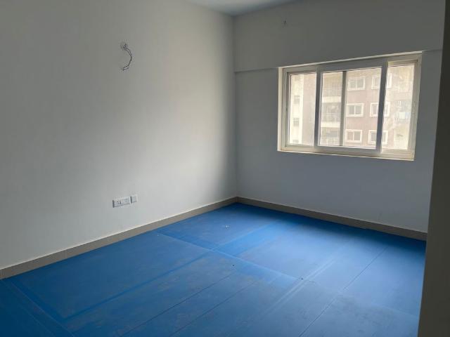 Resale | 3 BHK 2068 Sq.Ft. Apartment in RJ Lake Gardenia
