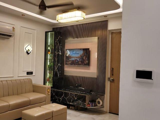 Resale | 3 BHK + 2080 Sq.Ft. Apartment in M3M Mansion