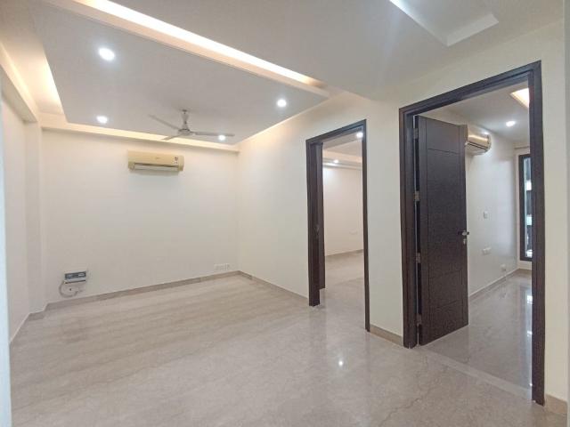 Resale | 3 BHK 2000 Sq.Ft. Apartment in Greater Kailash I