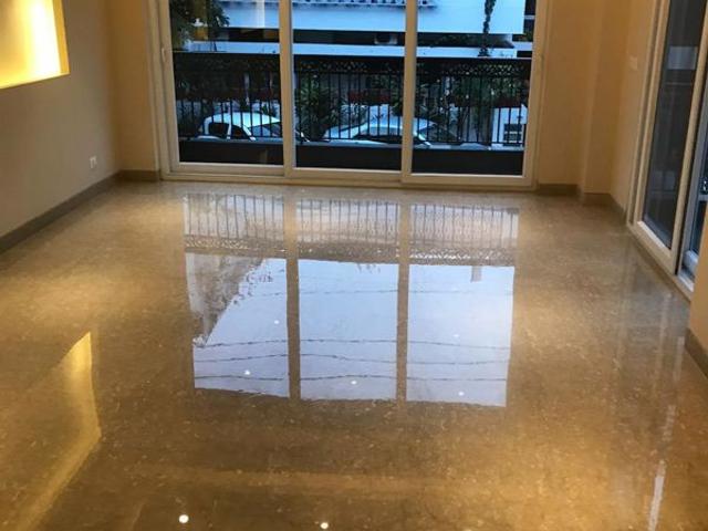 Resale | 3 BHK 2000 Sq.Ft. Apartment in Defence Colony
