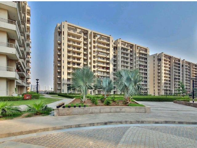 Resale | 3 BHK 2000 Sq.Ft. Apartment in Indiabulls Centrum Park