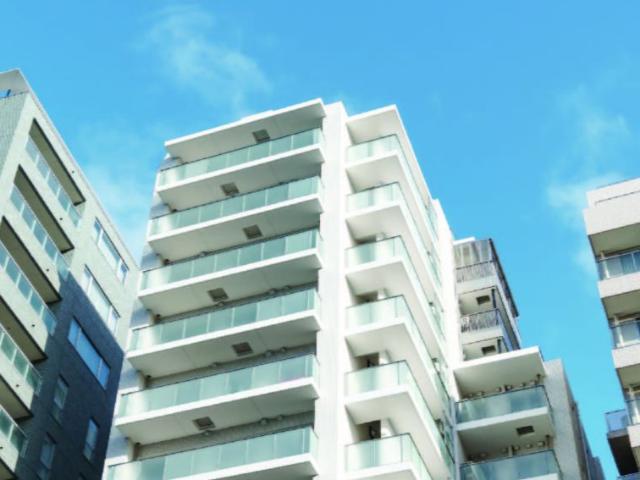 Resale | 3 BHK 2000 Sq.Ft. Apartment in IP Extension