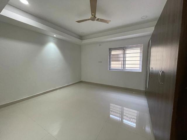 Resale | 3 BHK 2000 Sq.Ft. Apartment in Raghavendra Apartments Sainikpuri