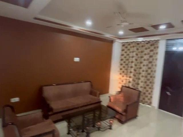 Resale | 3 BHK 2000 Sq.Ft. Apartment in Raja Park