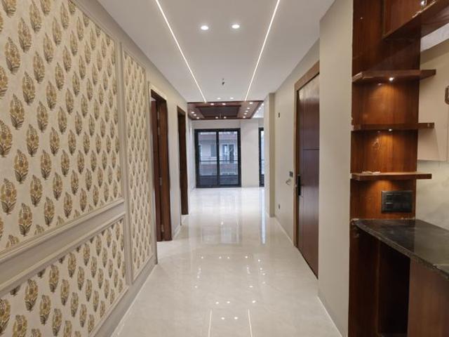 Resale | 3 BHK + 200 Sq.Yd. Apartment in BPTP Astaire Gardens