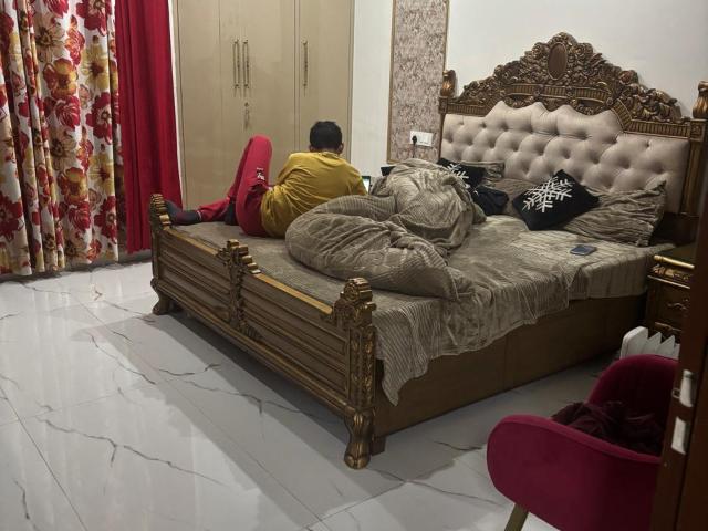 Resale | 3 BHK 200 Sq.Yd. Apartment in Sector 125