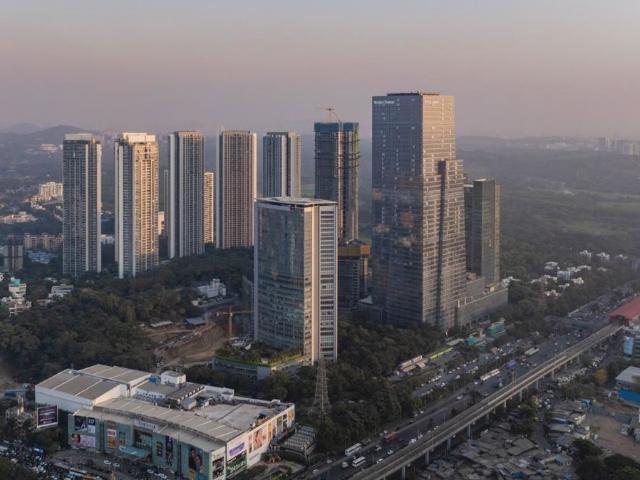 Resale | 3 BHK 2010 Sq.Ft. Apartment in Oberoi Garden City