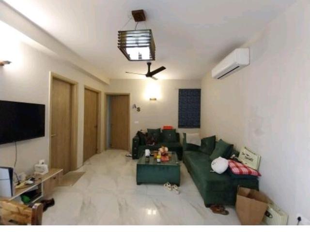Resale | 3 BHK 2018 Sq.Ft. Apartment in M3M Skywalk