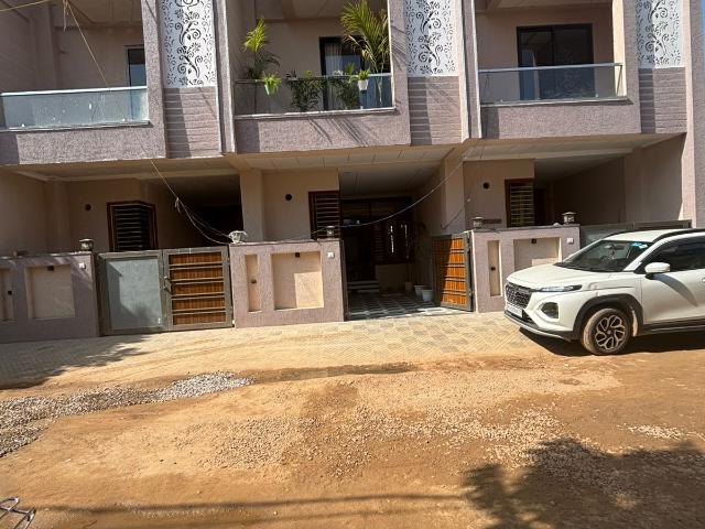 Resale | 3 BHK 2150 Sq.Ft. Villa in Vaishali Nagar