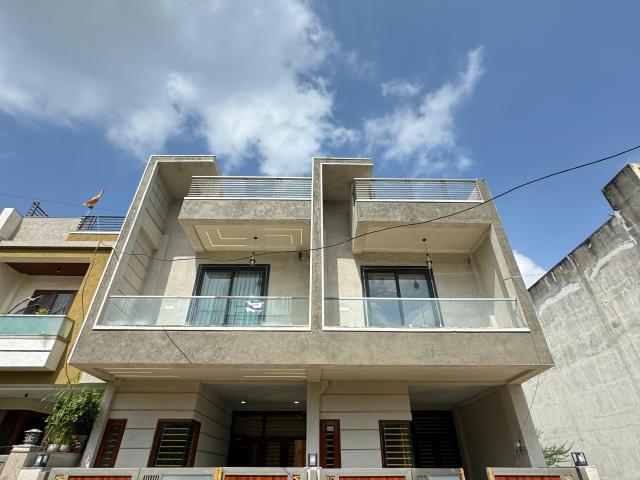 Resale | 3 BHK 2150 Sq.Ft. Villa in Sirsi Road