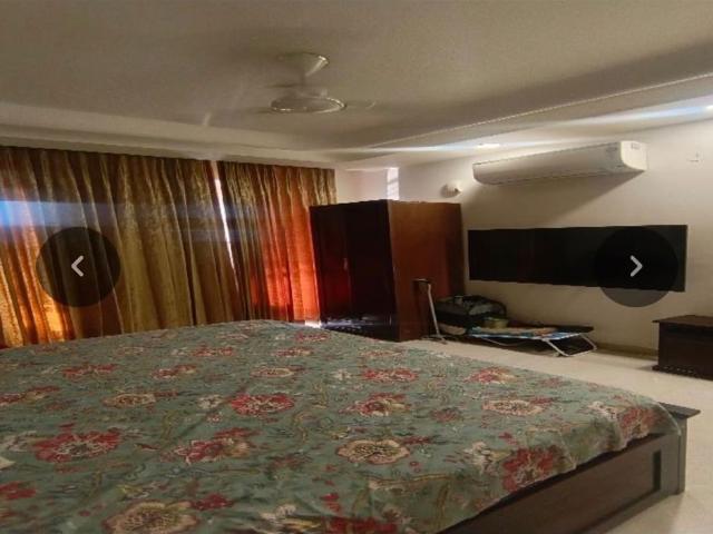 Resale | 3 BHK + 2181 Sq.Ft. Apartment in Parsvnath Srishti
